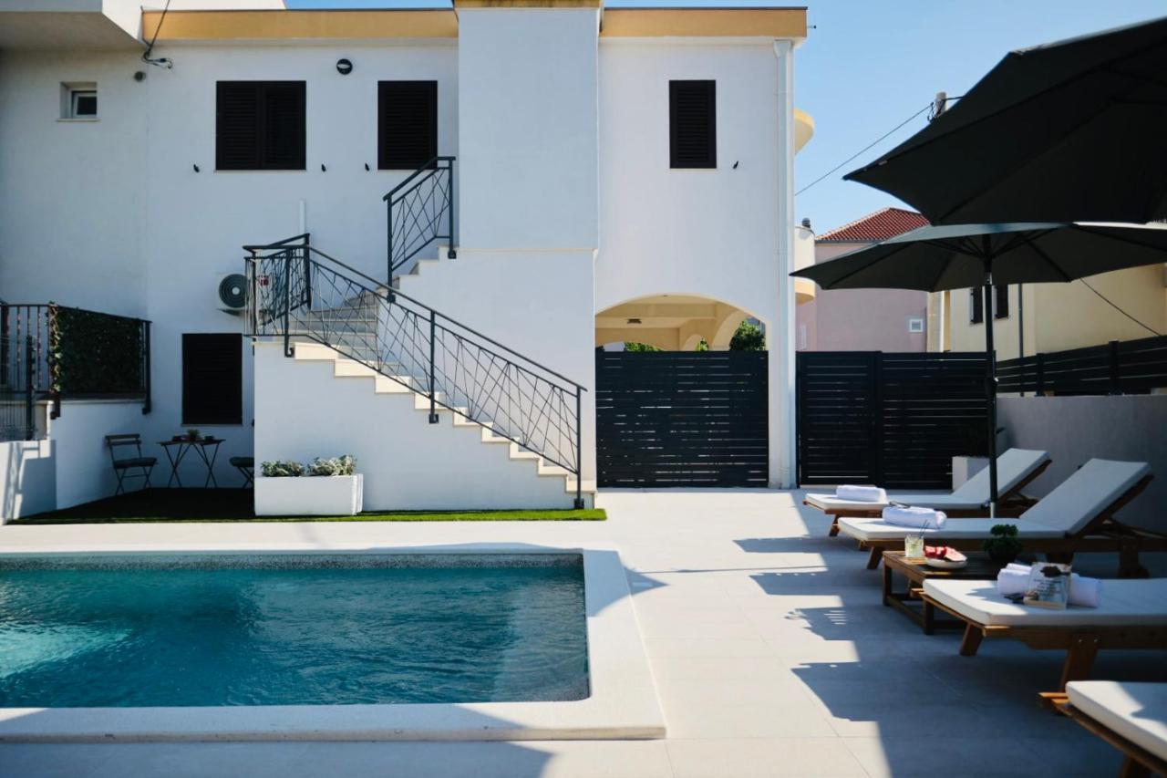 Holiday Home Tia Split Exterior photo